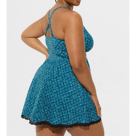 π Wireless Mid Lace Trimmed Swim Dress With Brief 3 3X 22 24 NWT Torrid New! - Picture 4 of 5
